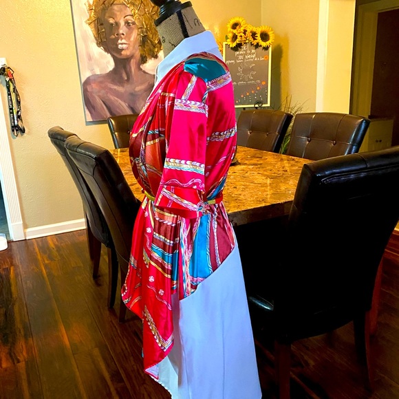 Classic Fashion Medium Short White dress with built-in scarf. - Picture 2 of 3